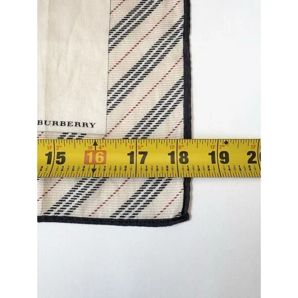 Burberry Scarf Plaid Nova Check Pattern Beige Black & Red Cotton Iconic Preppy - Picture 8 of 8
